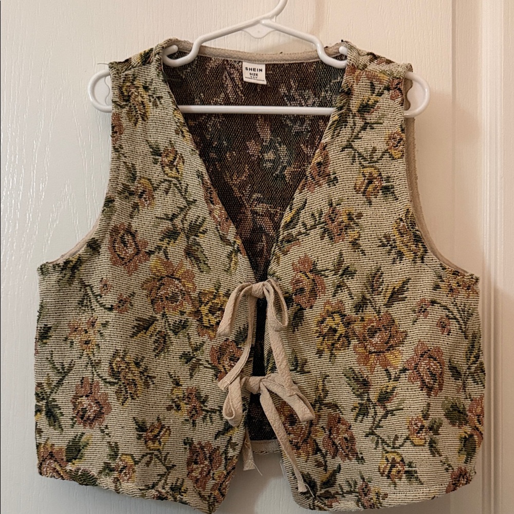 SHEIN Brown and Cream Patterned Vest